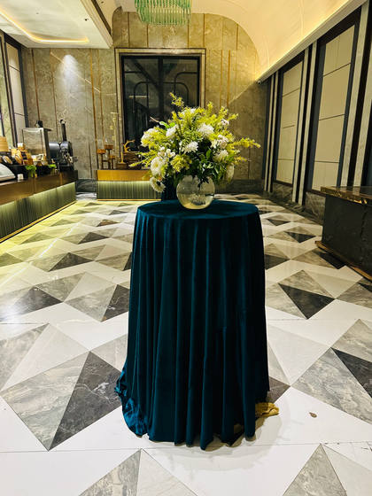 Floral detail and Lounge — Arrival / Lobby decor — Jaya x Nikunj